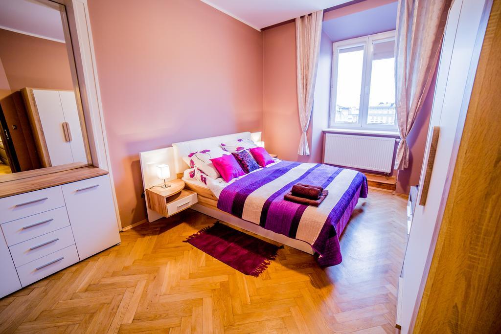 Market Square Residence Krakow Bagian luar foto