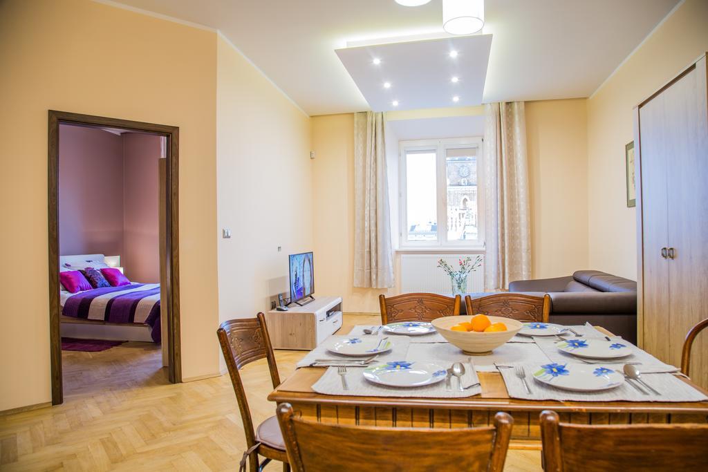 Market Square Residence Krakow Bagian luar foto